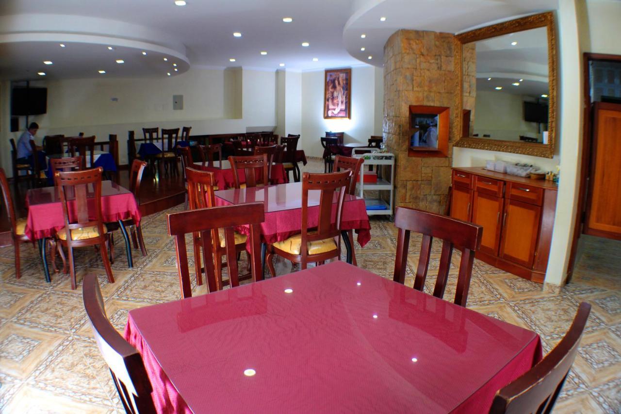 Hotel Santa Isabel 2 Іп'ялес Екстер'єр фото