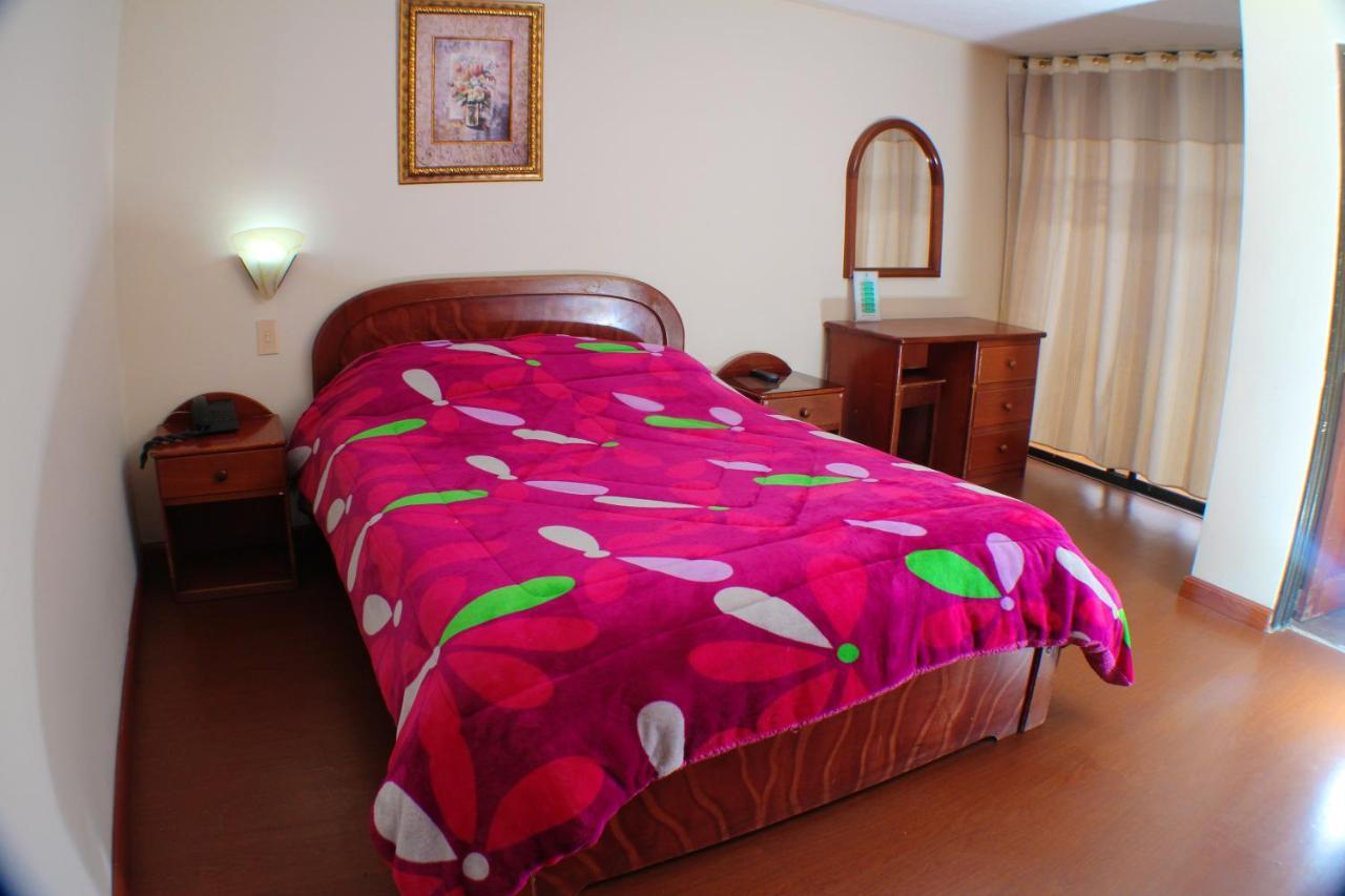 Hotel Santa Isabel 2 Іп'ялес Екстер'єр фото